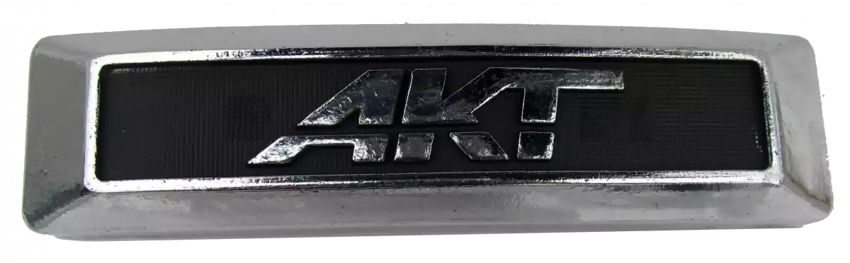 EMBLEMA FRONTAL AKT-100, AKT SMART 110, AKT 125 CROMADO